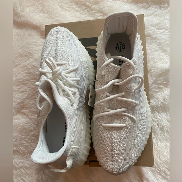 🆕 BNIB Yeezy Boost 350 V2 Bone color size 11 - Picture 5 of 7